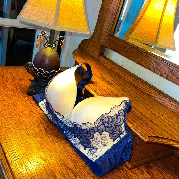 Sexy Push Up Bra Women Size 34B 38/85 Blue Lace Over Cream Cup Full Coverage NEW - Picture 16 of 16